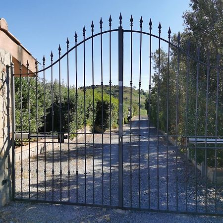 Villa del Carrubo a due passi dal mare di Cefalù Collesano Esterno foto