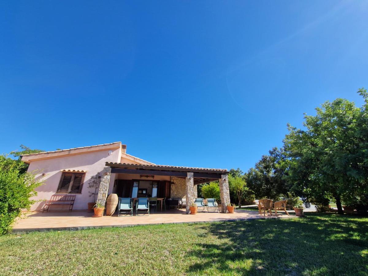 Villa del Carrubo a due passi dal mare di Cefalù Collesano Esterno foto