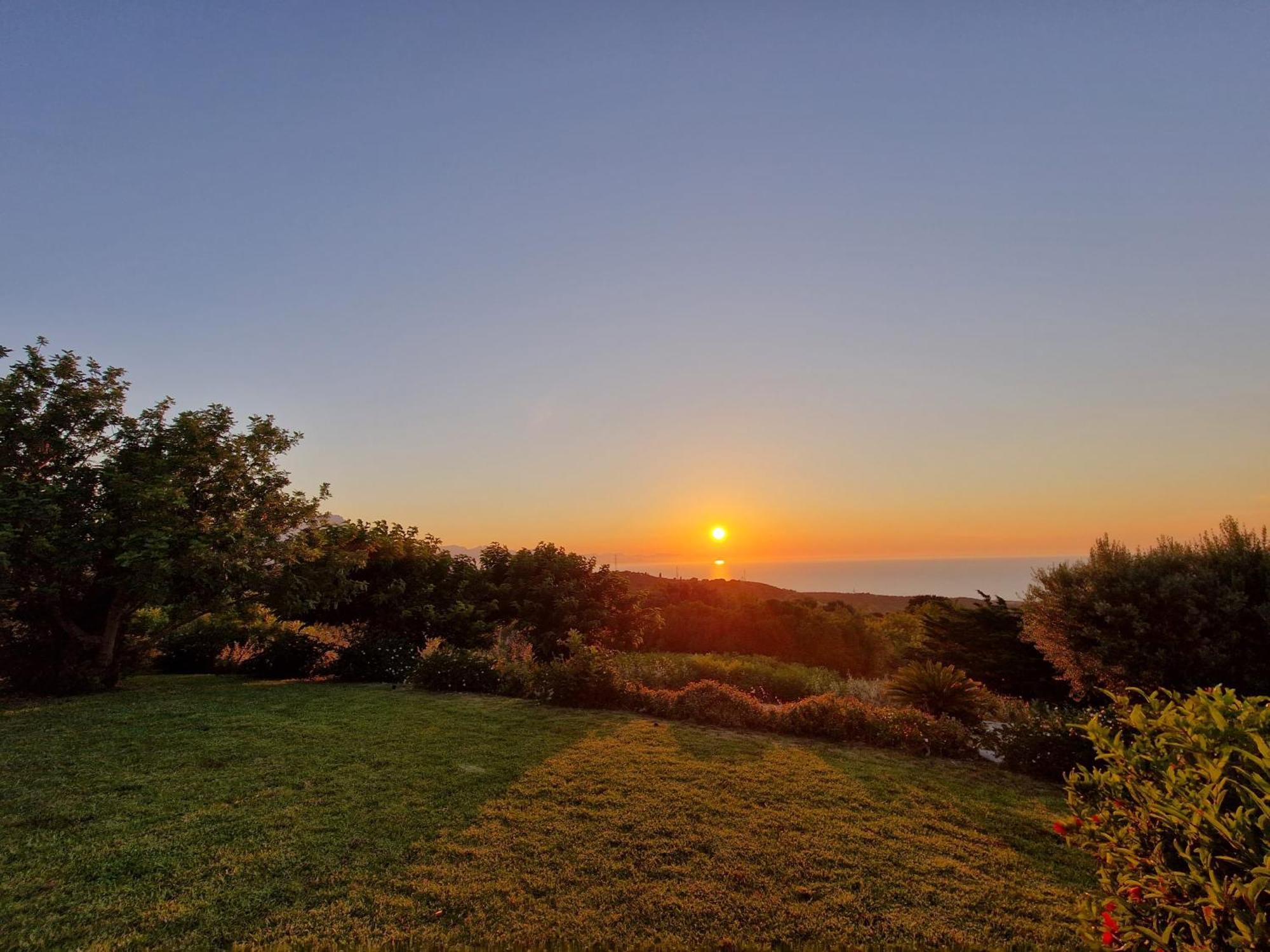 Villa del Carrubo a due passi dal mare di Cefalù Collesano Esterno foto