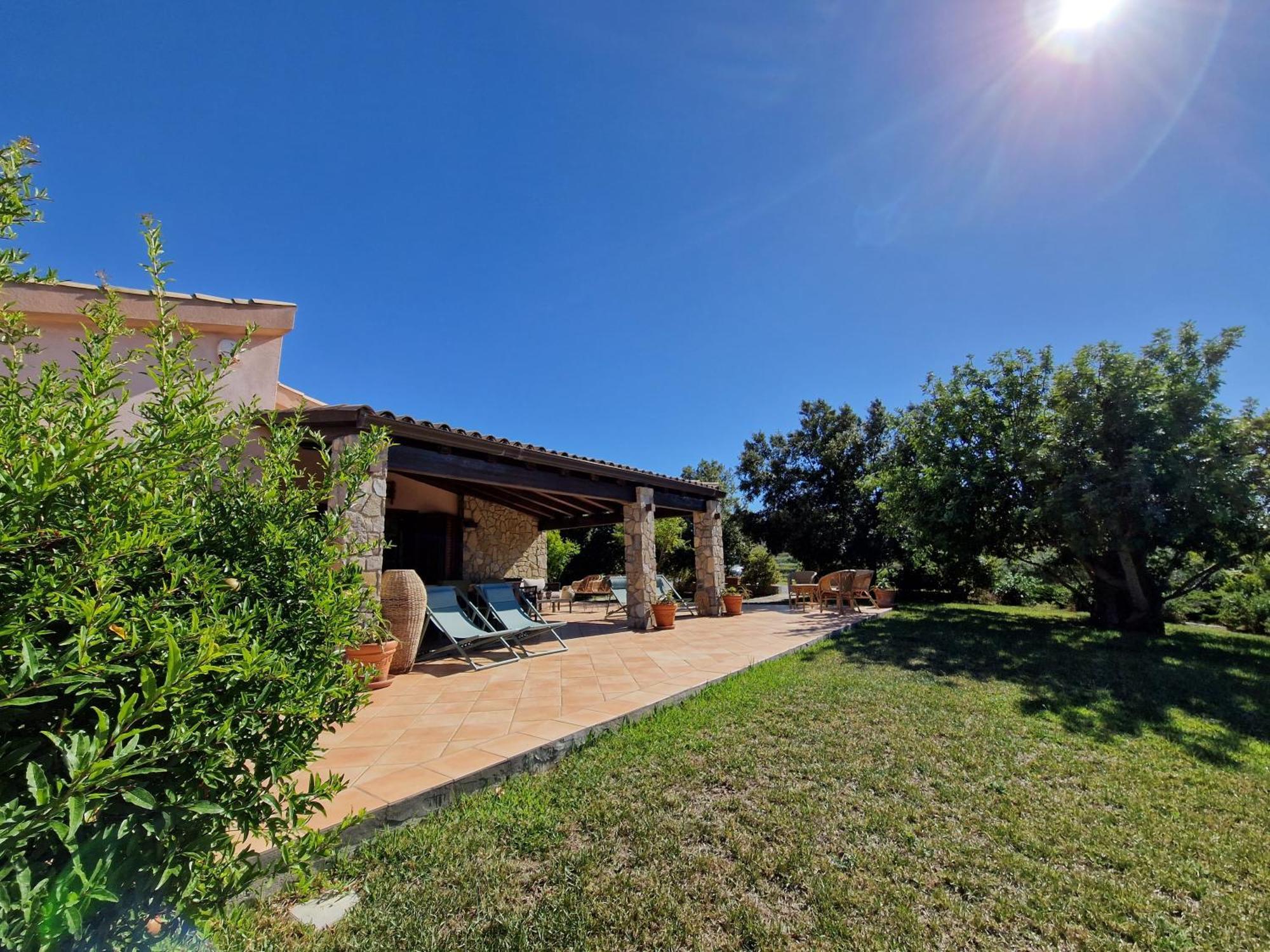 Villa del Carrubo a due passi dal mare di Cefalù Collesano Esterno foto
