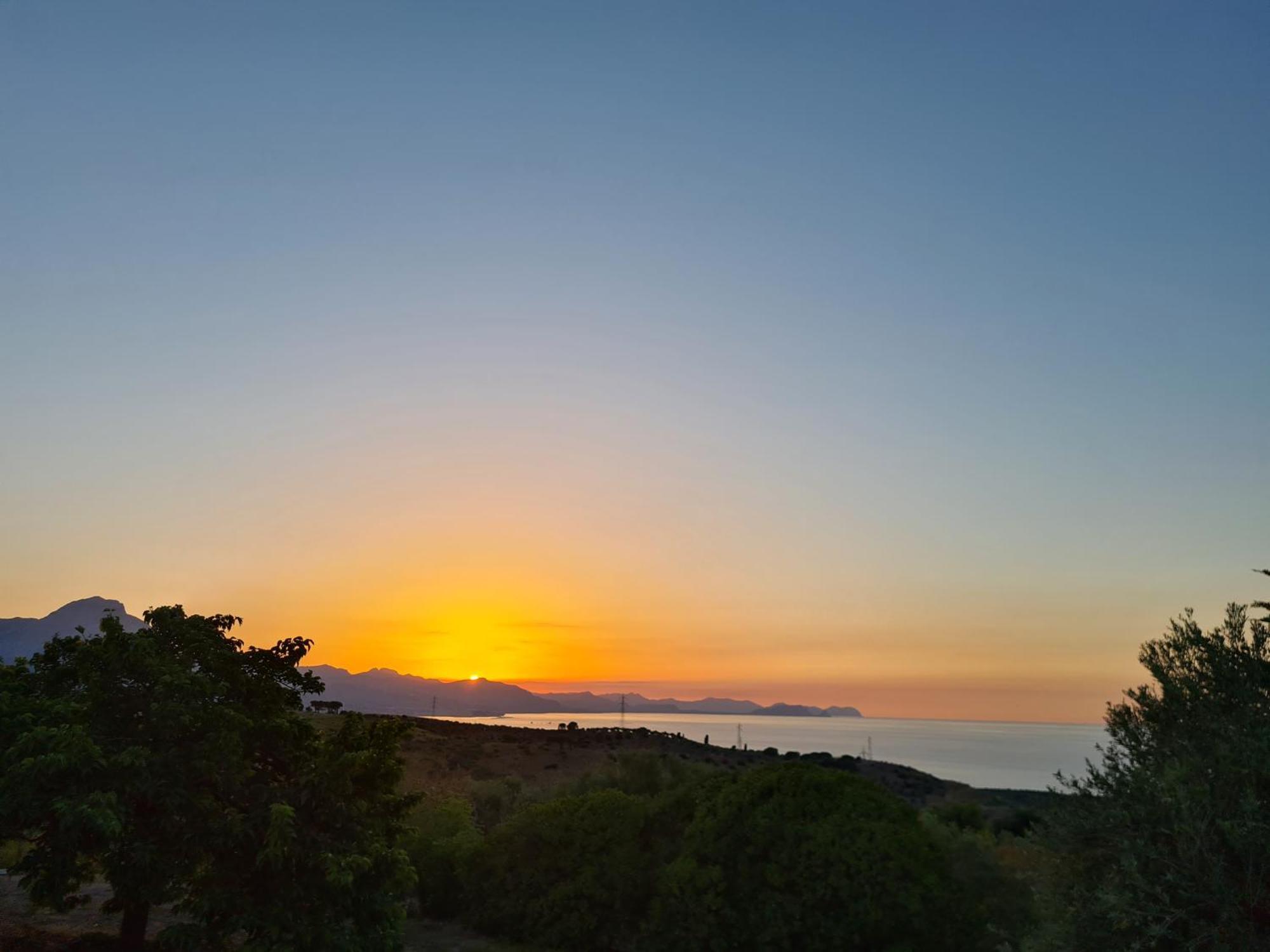 Villa del Carrubo a due passi dal mare di Cefalù Collesano Esterno foto