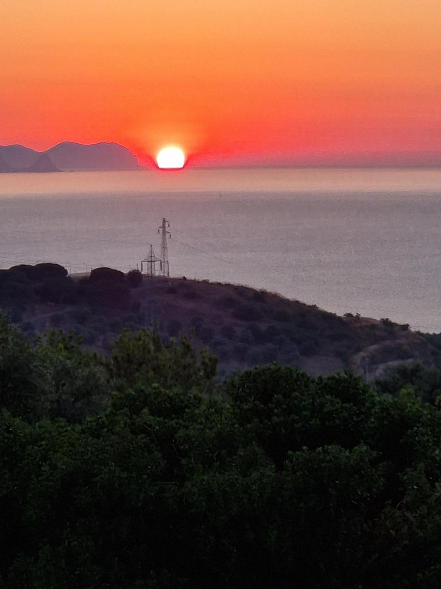 Villa del Carrubo a due passi dal mare di Cefalù Collesano Esterno foto