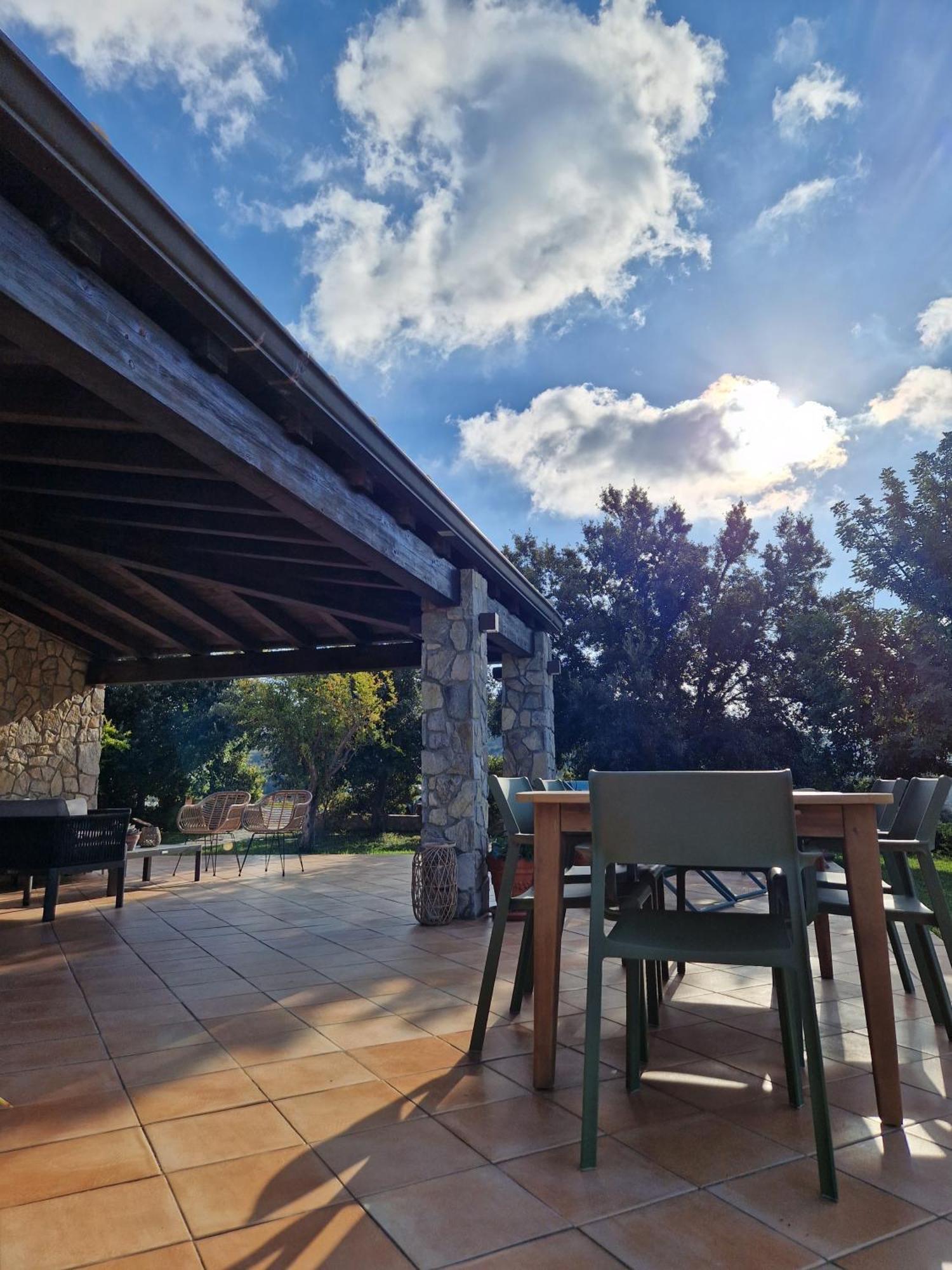 Villa del Carrubo a due passi dal mare di Cefalù Collesano Esterno foto