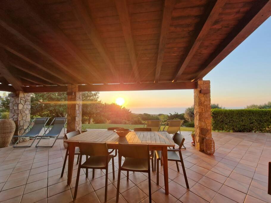 Villa del Carrubo a due passi dal mare di Cefalù Collesano Esterno foto