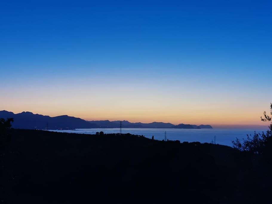 Villa del Carrubo a due passi dal mare di Cefalù Collesano Camera foto