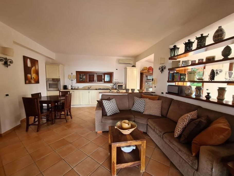 Villa del Carrubo a due passi dal mare di Cefalù Collesano Camera foto